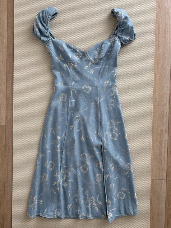 Aritzia Sunday Best Savannah Dress in Dew Blue/ Whisper White - Picture 3 of 6
